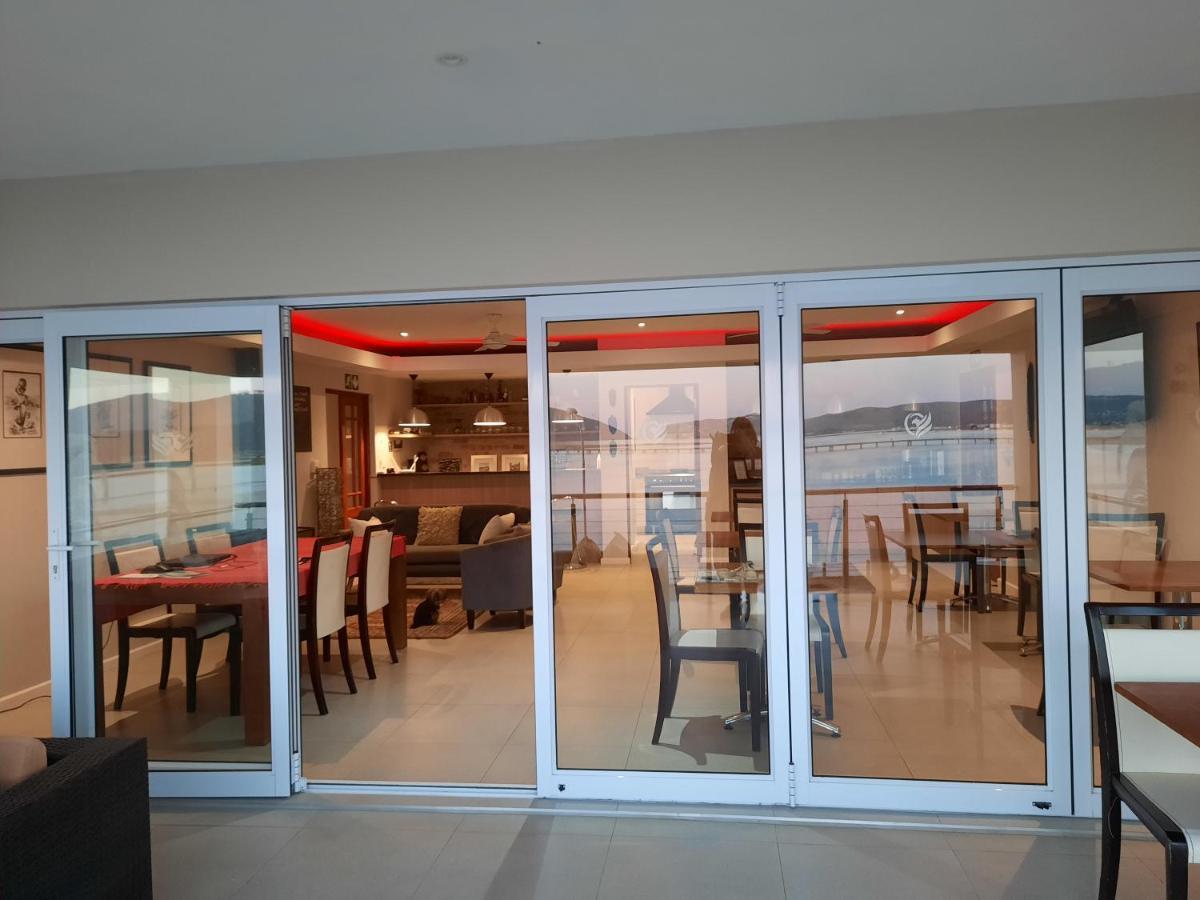 Phoenix Lodge And Waterside Accommodation Knysna Esterno foto