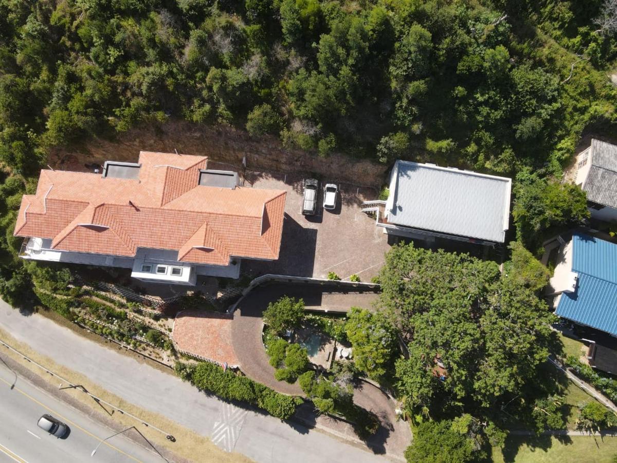 Phoenix Lodge And Waterside Accommodation Knysna Esterno foto
