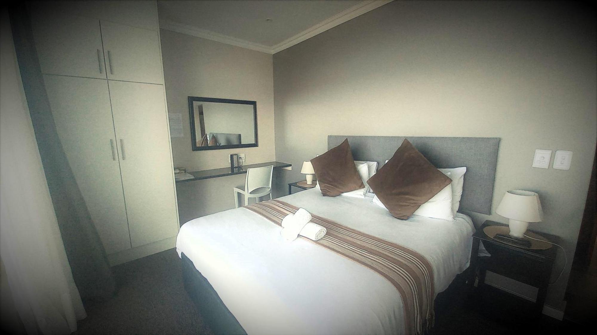 Phoenix Lodge And Waterside Accommodation Knysna Esterno foto