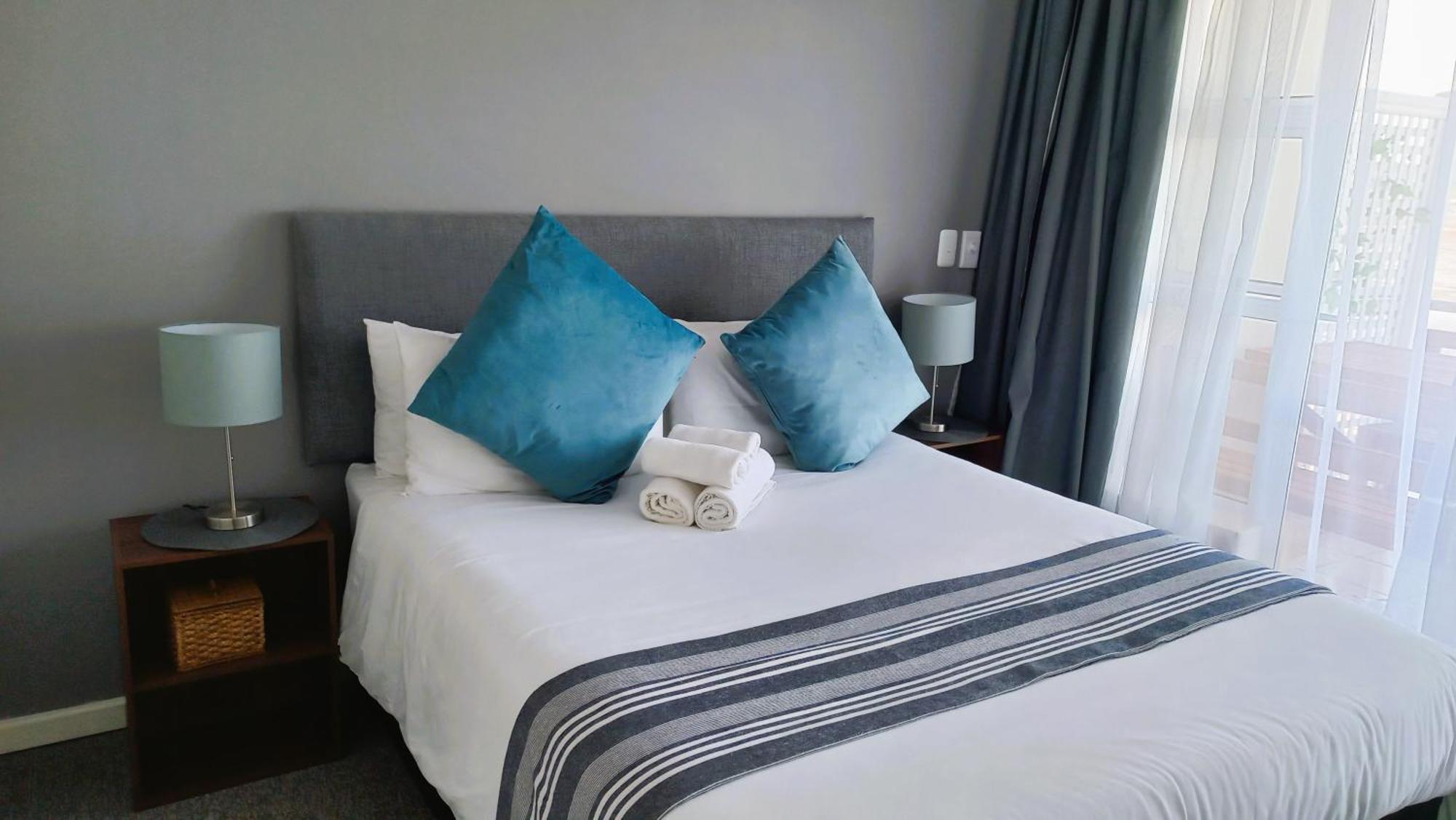 Phoenix Lodge And Waterside Accommodation Knysna Esterno foto