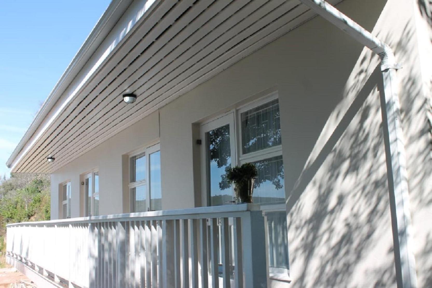 Phoenix Lodge And Waterside Accommodation Knysna Esterno foto